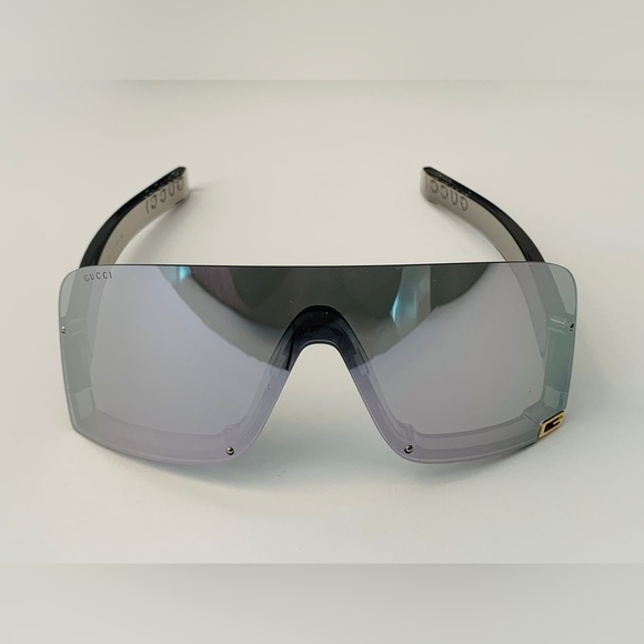 - New 💯 Authentic Gucci MASK-SHAPED FRAME SUNGLASSES - Picture 4 of 11